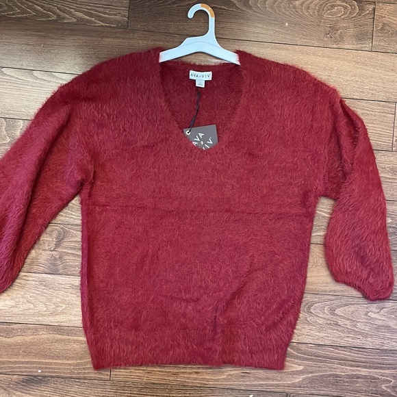 ✨✨Host Pick!✨✨Ava & Viv fuzzy red pullover plus size NWT - Picture 3 of 10